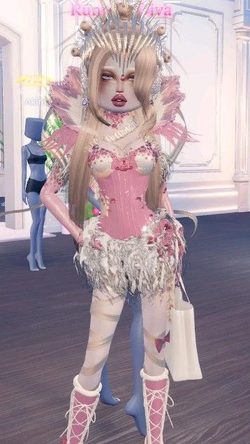 Tenue VIP « Avant Garde »