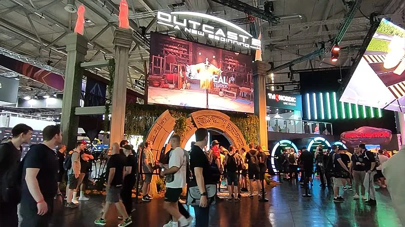 Le stand Outcast 2 à la Gamescom 2022